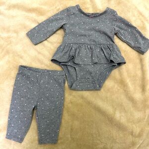 0-3 months Carters Two Piece Set